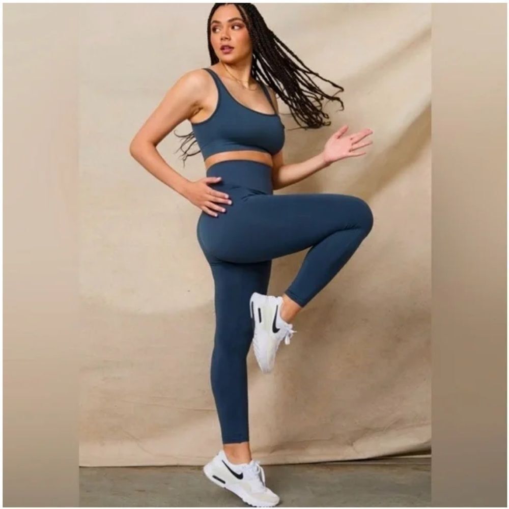 EXCELLENT CONDITION BLANQI EVERYDAY HIPSTER SUPPORT LEGGINGS SMALL STORM COLOR